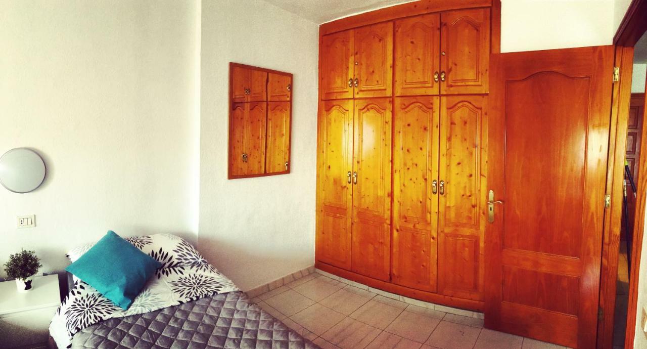 Apartamento En Playa Las Vistas - Torres Del Sol Arona  Extérieur photo